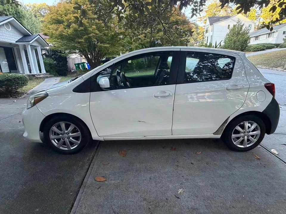 2017 Toyota Yaris - Image 3 of 12