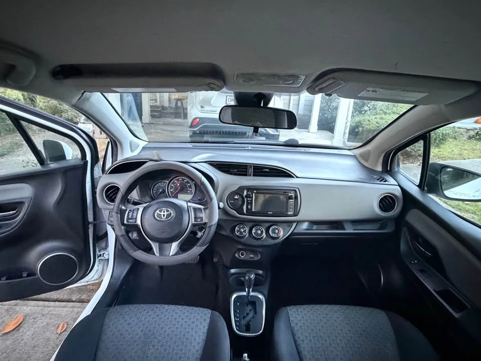 2017 Toyota Yaris - Image 5 of 12