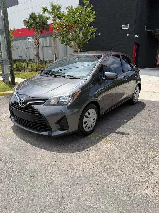 2017 Toyota Yaris - Image 8 of 10