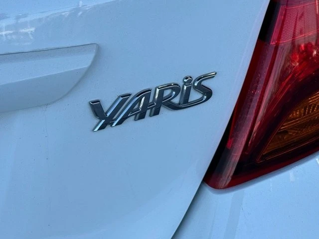 2017 Toyota Yaris - Image 13 of 21