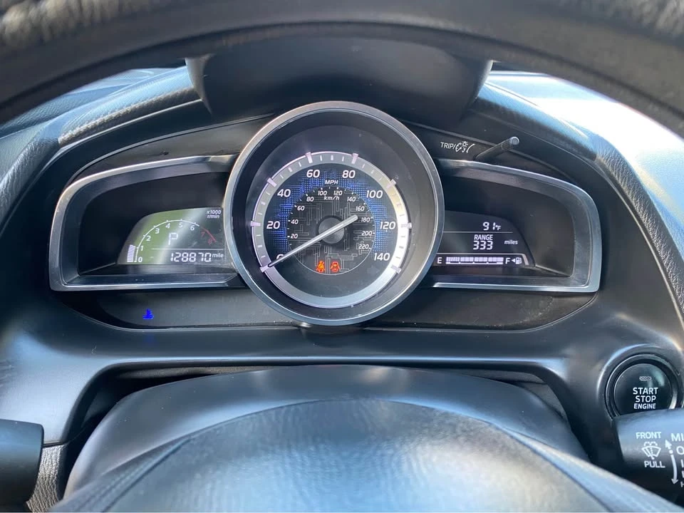 2017 Toyota Yaris - Image 2 of 11