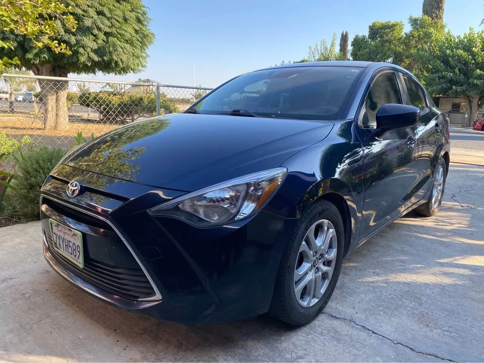 2017 Toyota Yaris - Image 8 of 11