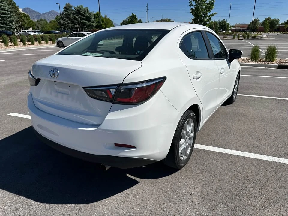 2017 Toyota Yaris - Image 4 of 14
