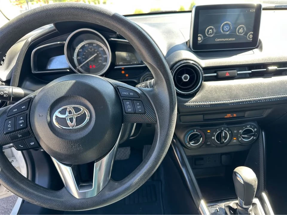 2017 Toyota Yaris - Image 10 of 14