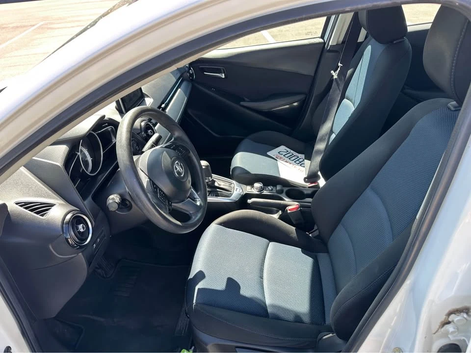 2017 Toyota Yaris - Image 8 of 14