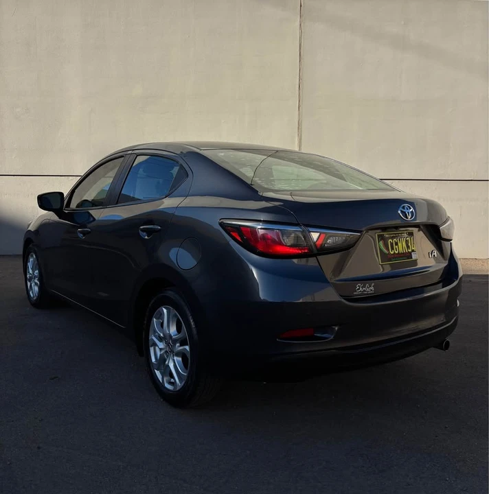 2017 Toyota Yaris - Image 7 of 19