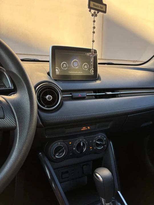 2017 Toyota Yaris - Image 13 of 19
