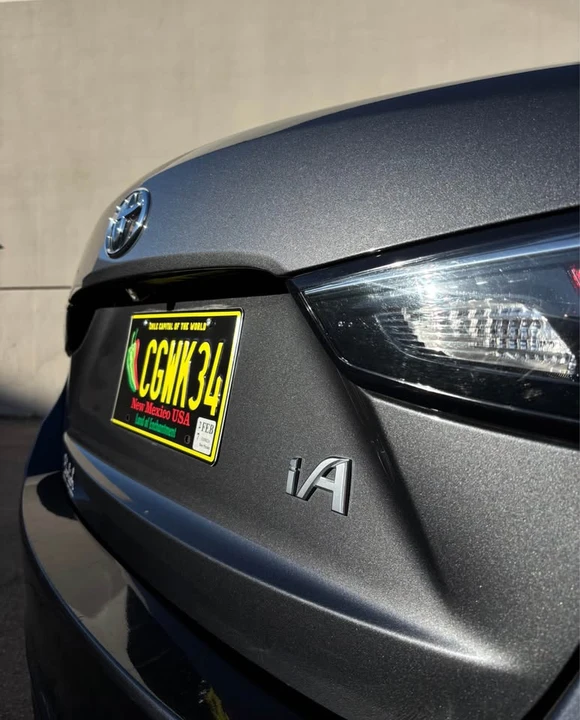 2017 Toyota Yaris - Image 9 of 19