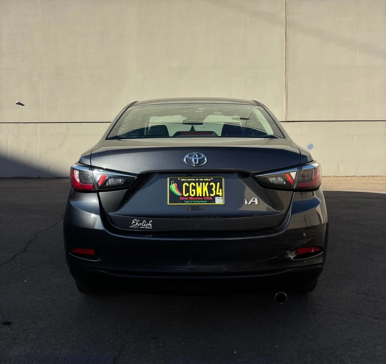 2017 Toyota Yaris - Image 6 of 19