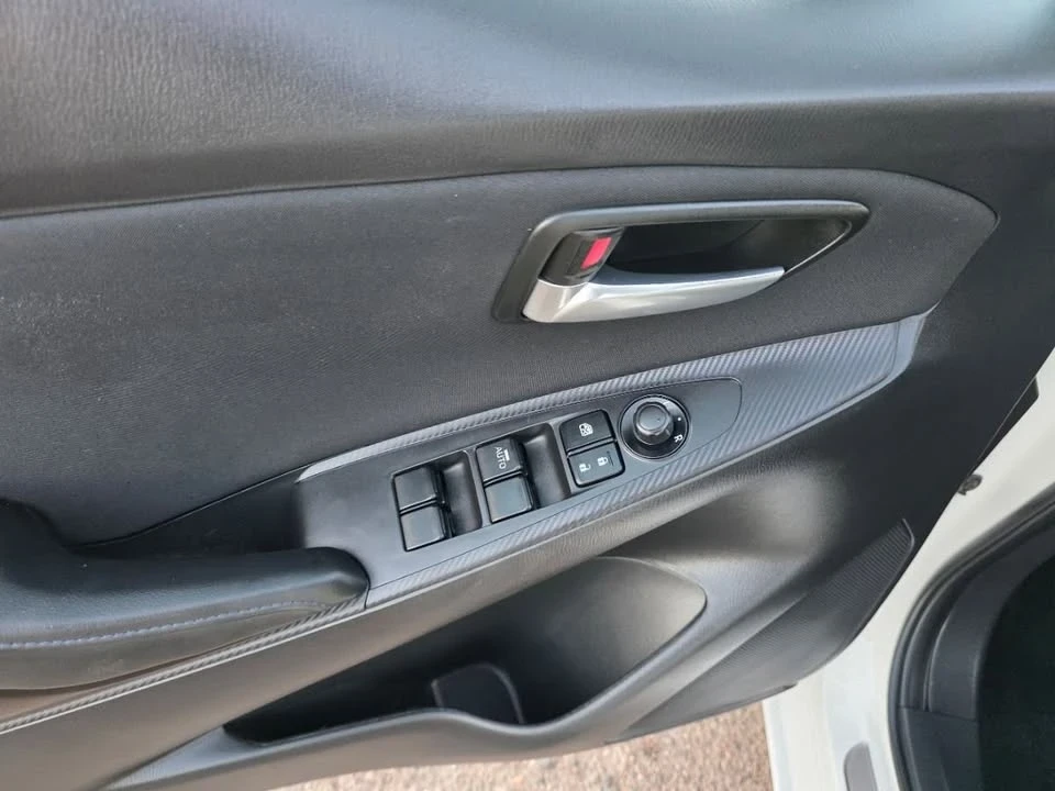 2017 Toyota Yaris - Image 11 of 18