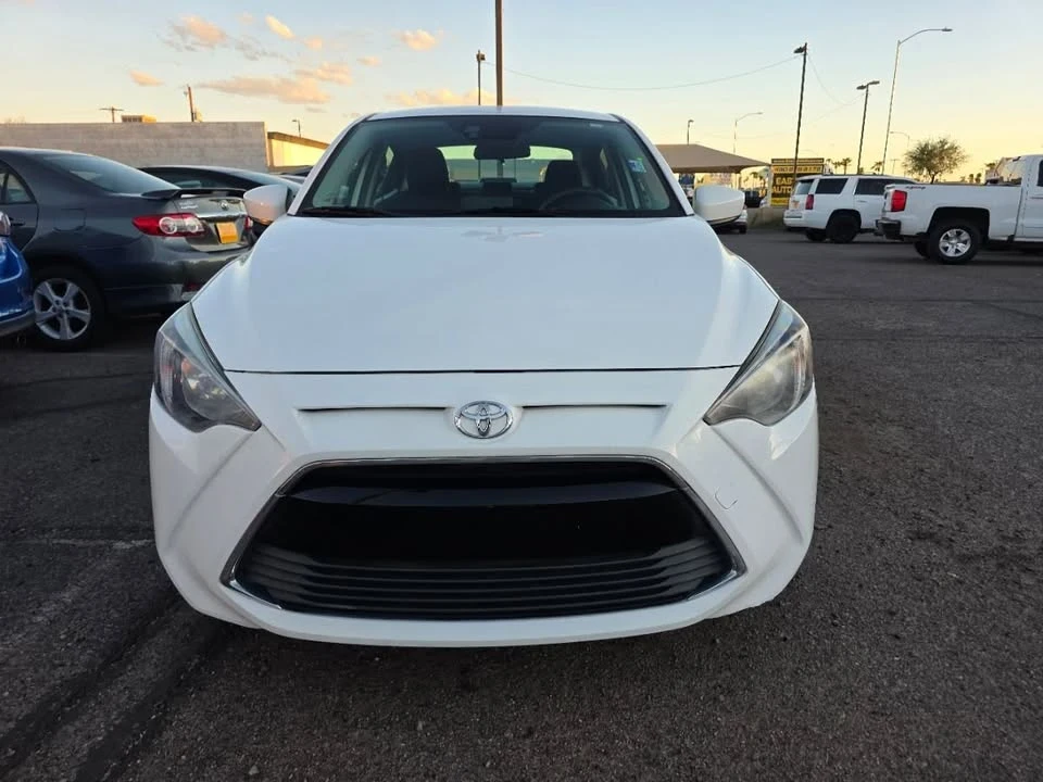 2017 Toyota Yaris - Image 8 of 18