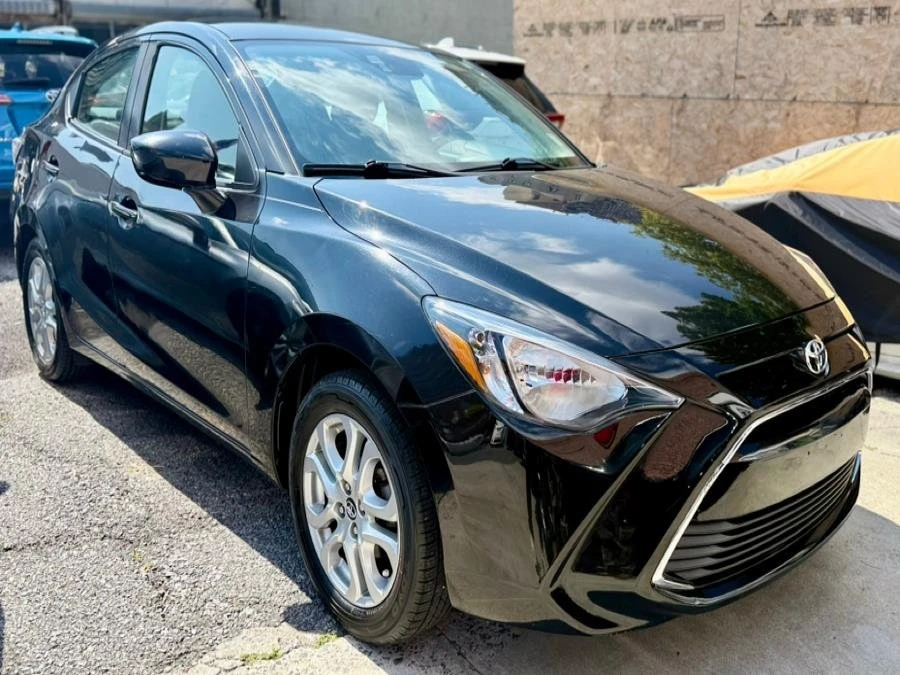 2017 Toyota Yaris - Image 3 of 16