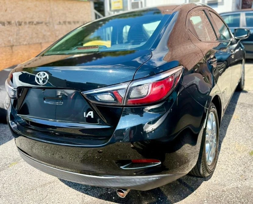2017 Toyota Yaris - Image 6 of 16