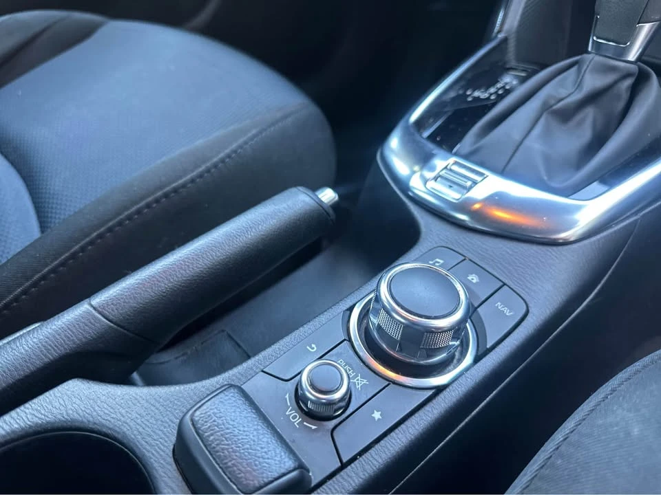 2017 Toyota Yaris - Image 5 of 14