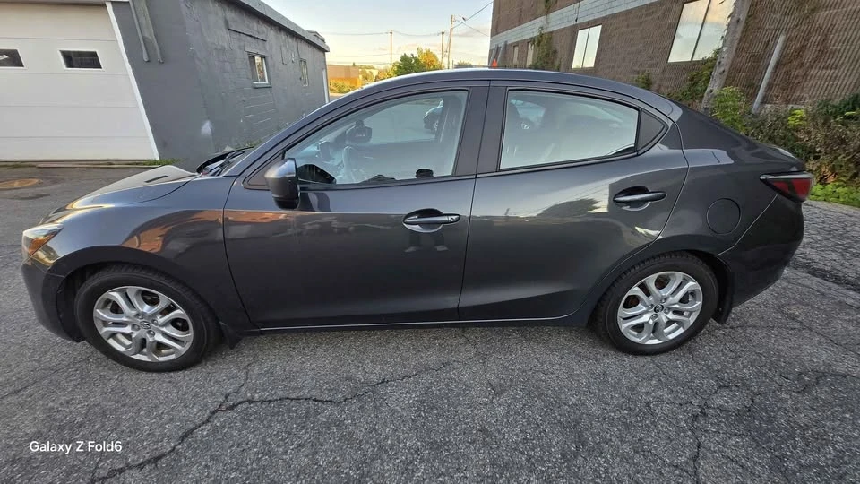 2017 Toyota Yaris - Image 3 of 20