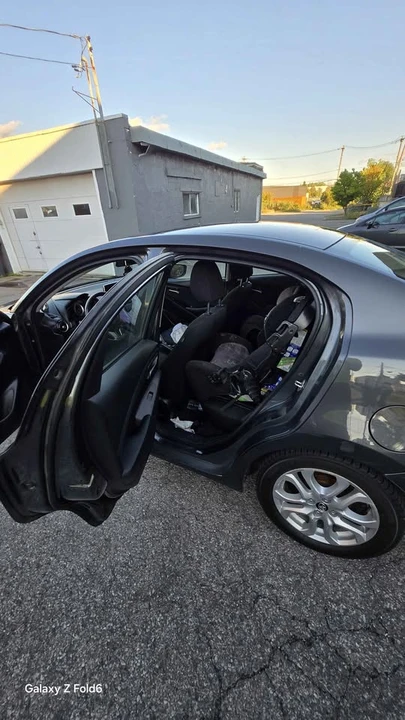 2017 Toyota Yaris - Image 11 of 20
