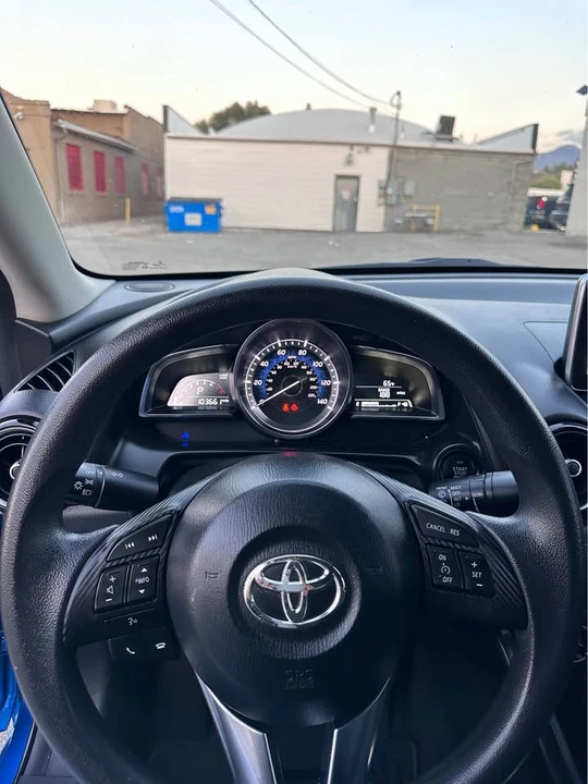 2017 Toyota Yaris - Image 11 of 11