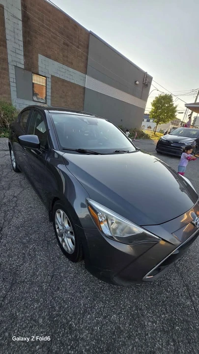 2017 Toyota Yaris - Image 9 of 20