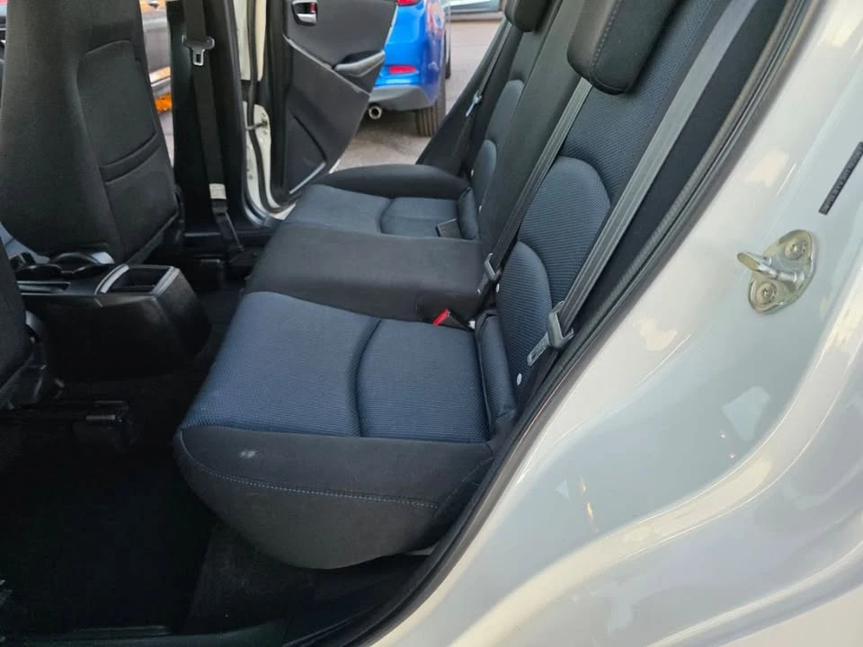 2017 Toyota Yaris - Image 16 of 18