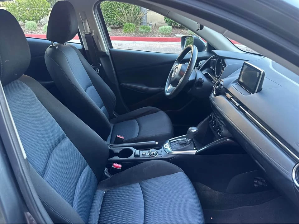 2017 Toyota Yaris - Image 6 of 14