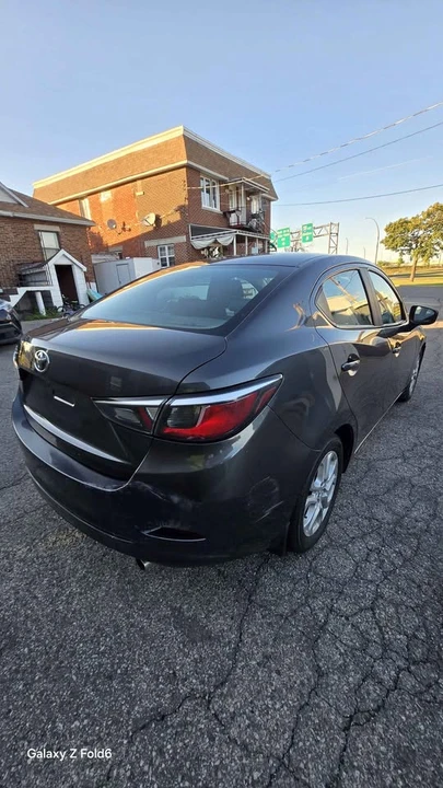 2017 Toyota Yaris - Image 7 of 20
