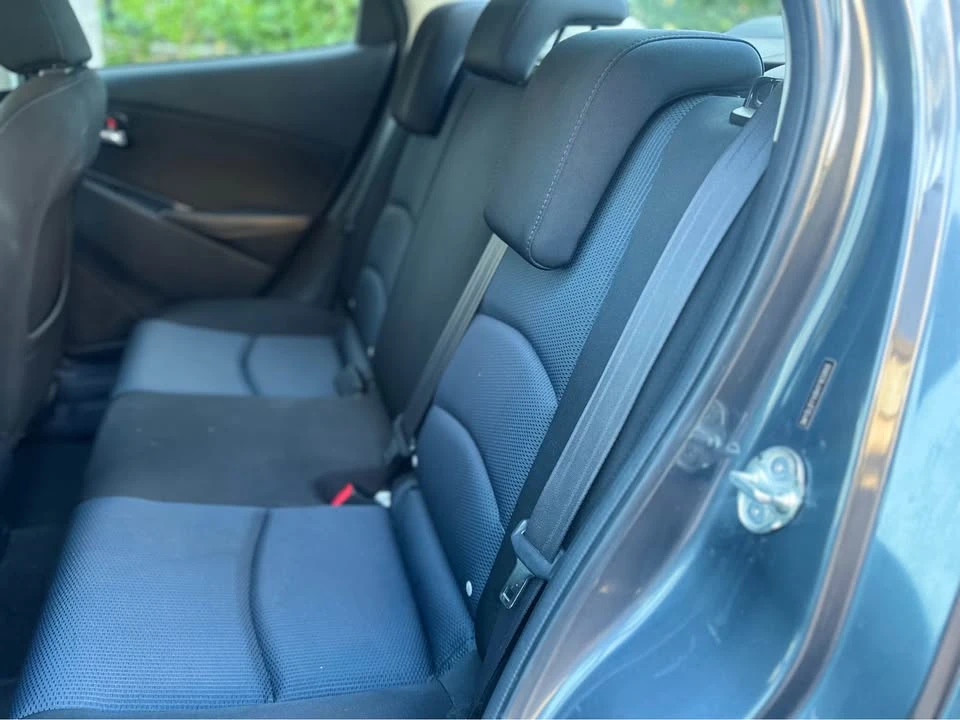 2017 Toyota Yaris - Image 8 of 14
