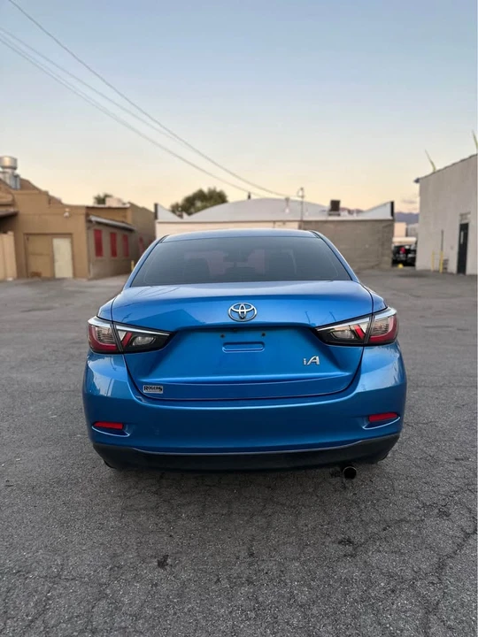 2017 Toyota Yaris - Image 5 of 11