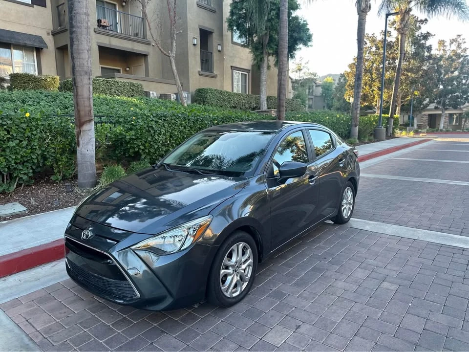 2017 Toyota Yaris - Image 3 of 14