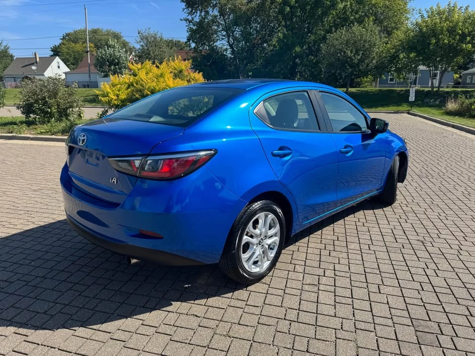 2017 Toyota Yaris - Image 3 of 14