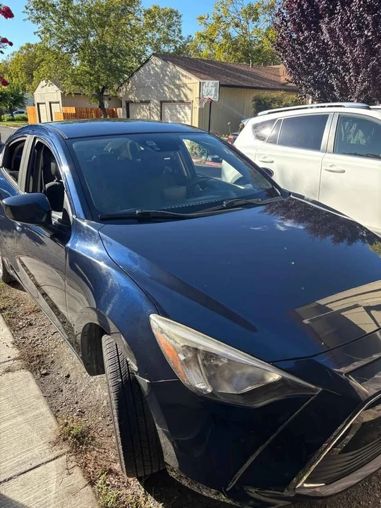 2017 Toyota Yaris - Image 9 of 11