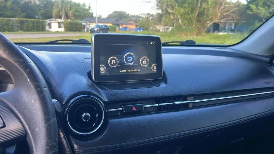2017 Toyota Yaris - Image 2 of 6