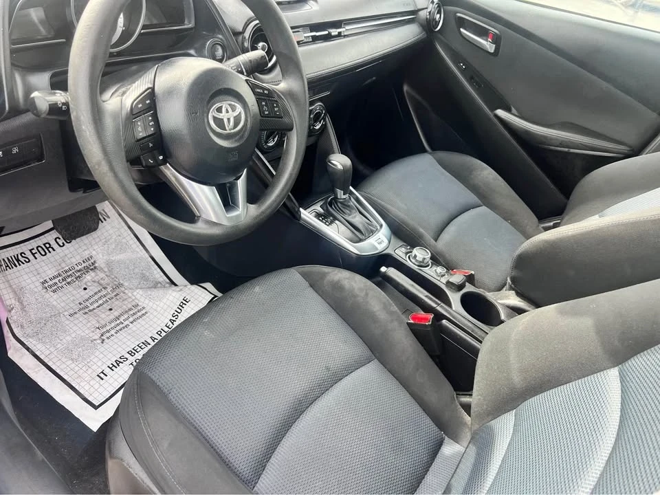 2017 Toyota Yaris - Image 13 of 15