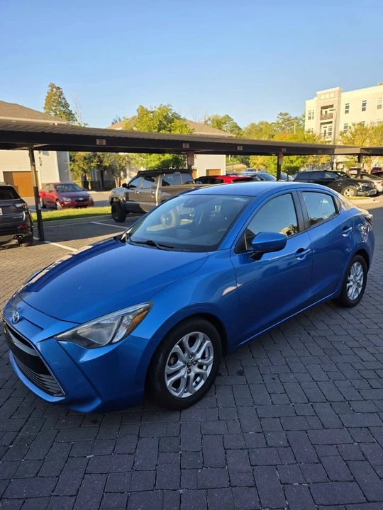 2017 Toyota Yaris - Image 3 of 3