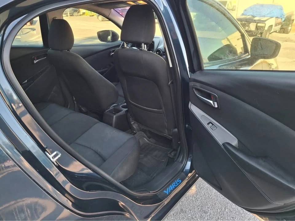 2017 Toyota Yaris - Image 6 of 10