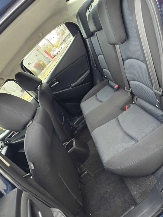 2017 Toyota Yaris - Image 8 of 11