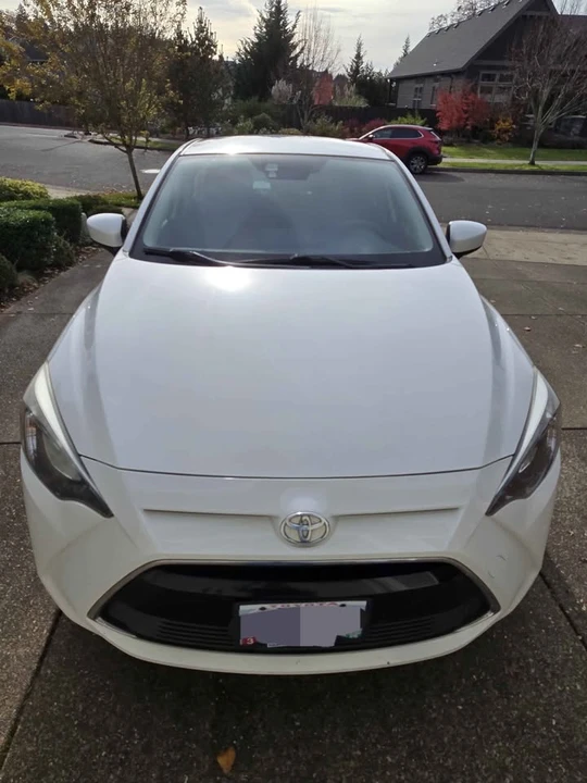 2017 Toyota Yaris - Image 3 of 10