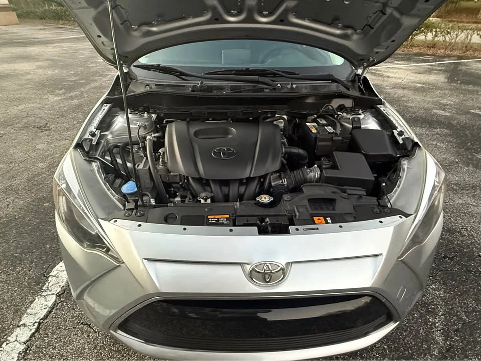 2017 Toyota Yaris - Image 9 of 15