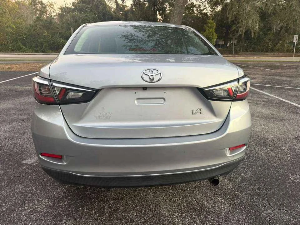 2017 Toyota Yaris - Image 5 of 14