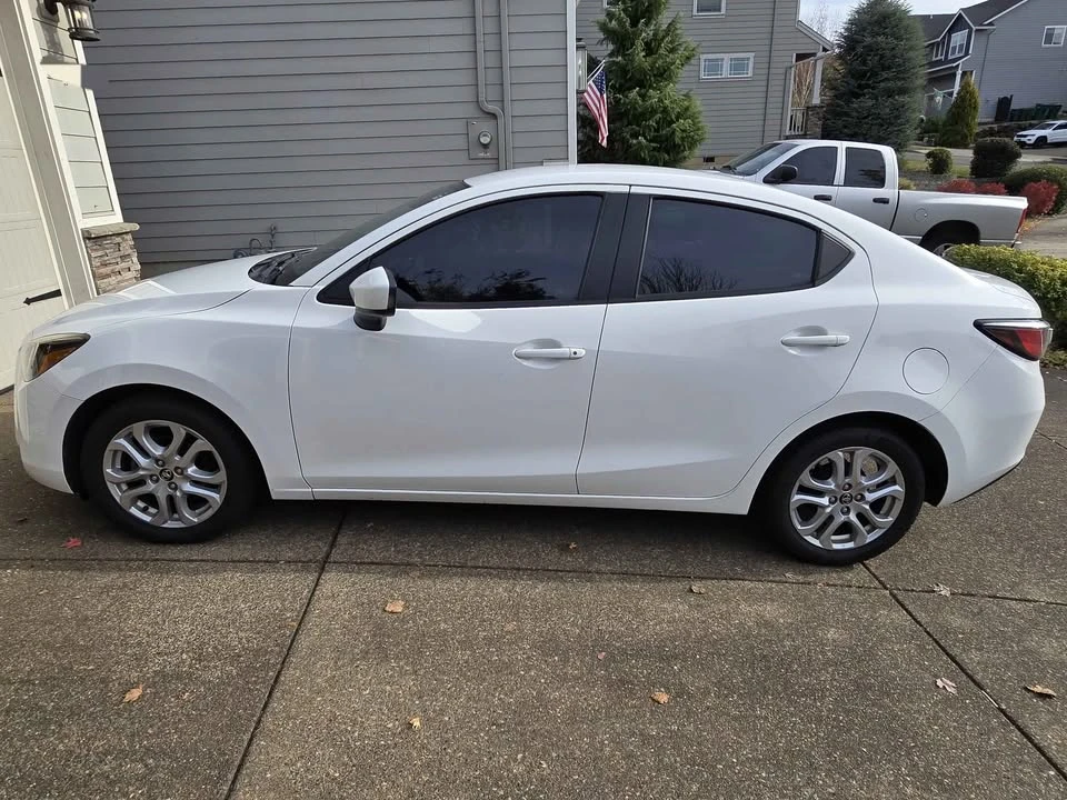 2017 Toyota Yaris - Image 4 of 10