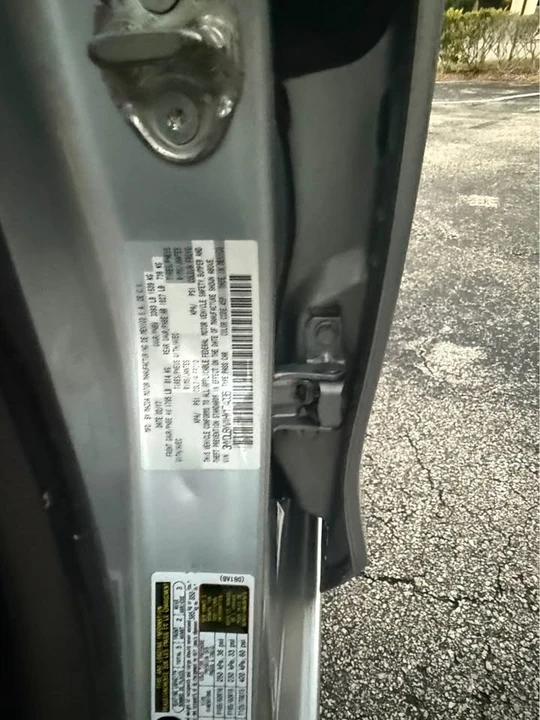 2017 Toyota Yaris - Image 14 of 15
