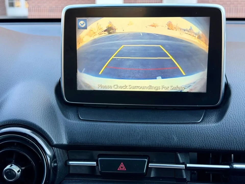 2017 Toyota Yaris - Image 13 of 15