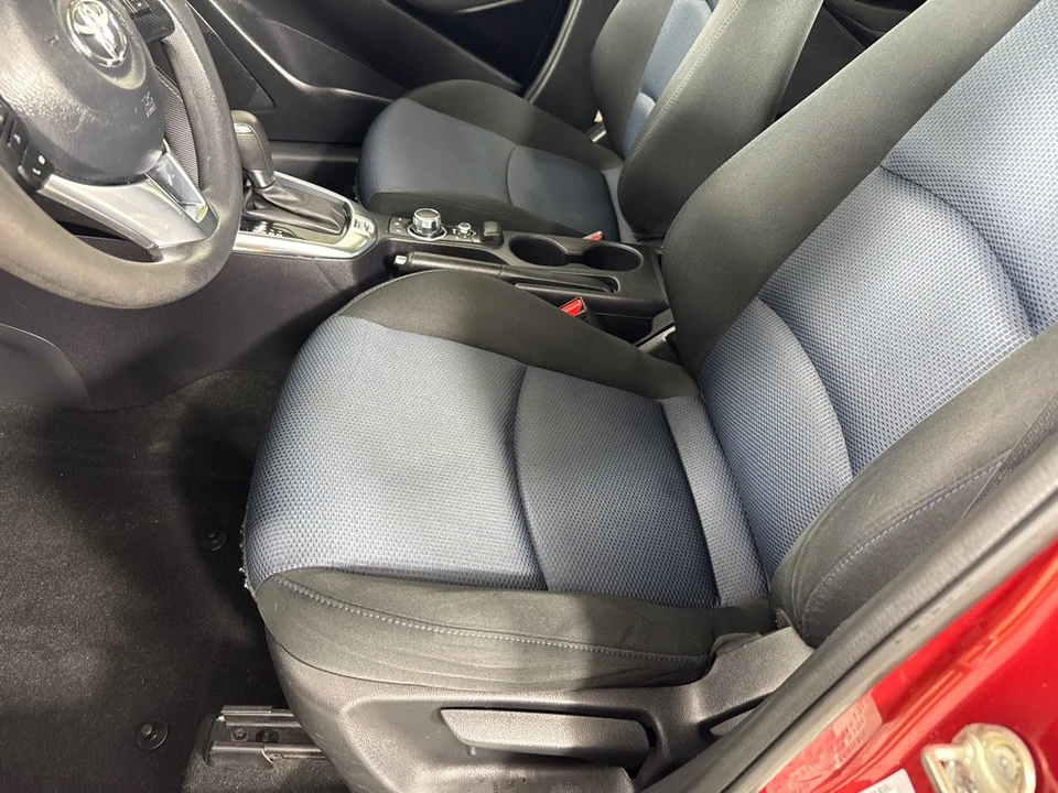 2017 Toyota Yaris - Image 11 of 12