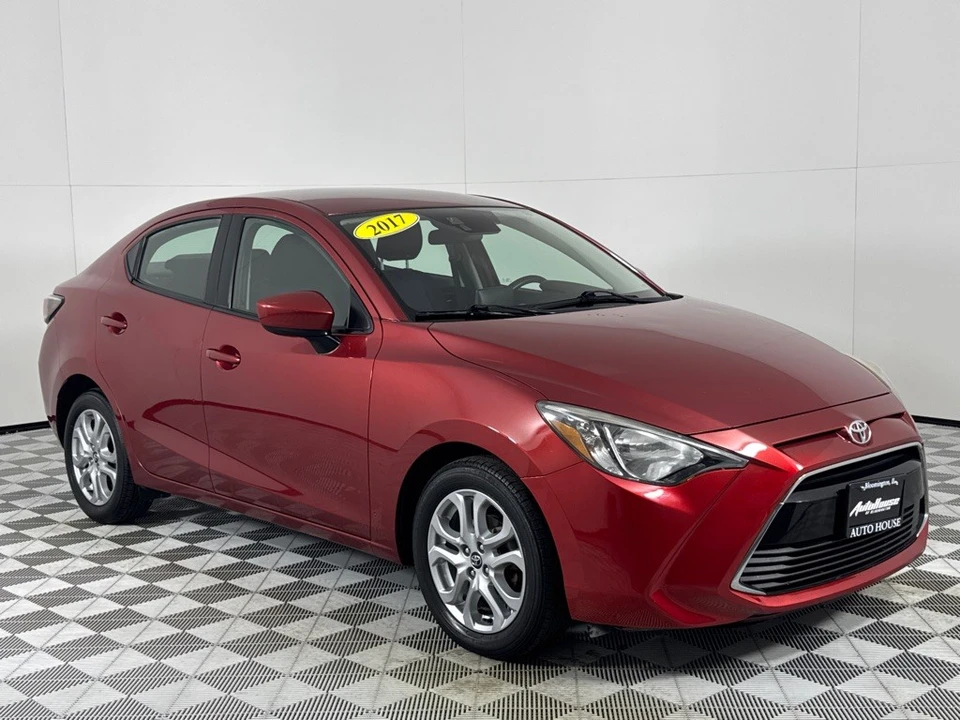 2017 Toyota Yaris - Image 3 of 12
