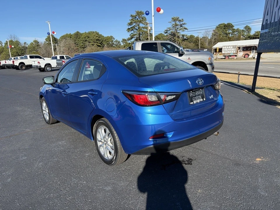 2017 Toyota Yaris - Image 5 of 12