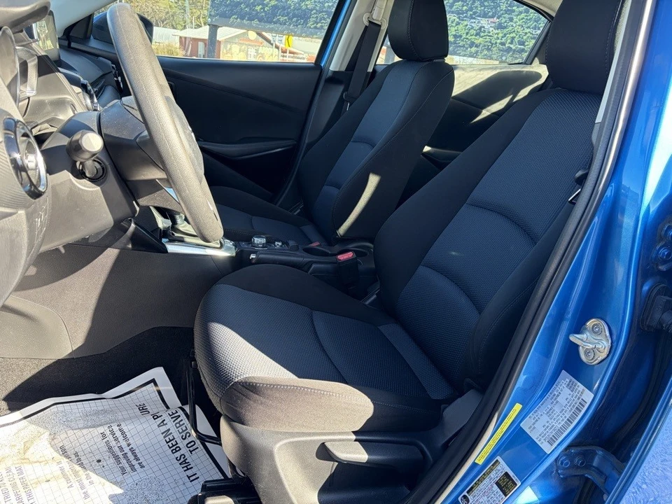 2017 Toyota Yaris - Image 6 of 12