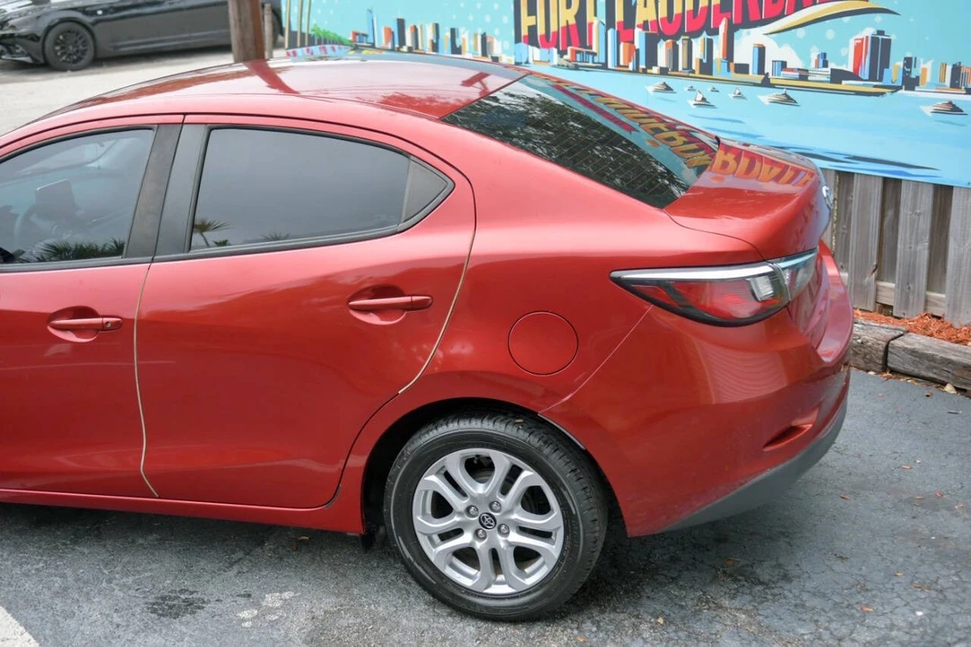 2017 Toyota Yaris - Image 12 of 12