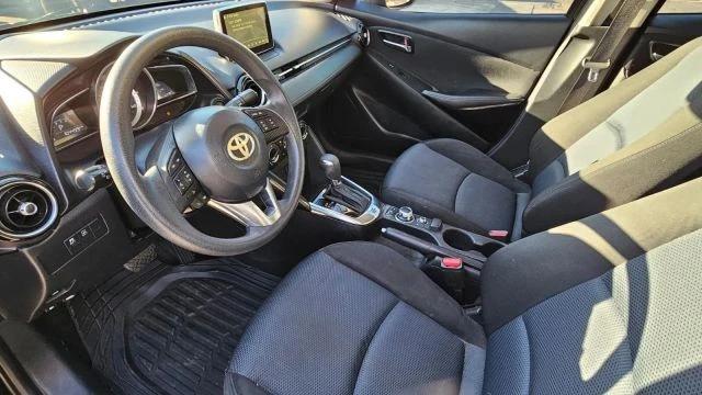 2017 Toyota Yaris - Image 13 of 21