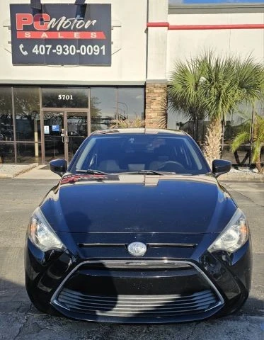 2017 Toyota Yaris - Image 2 of 21