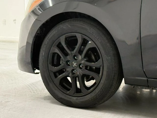 2017 Toyota Yaris - Image 12 of 21