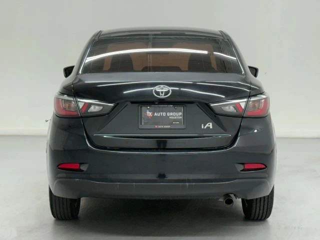 2017 Toyota Yaris - Image 8 of 21